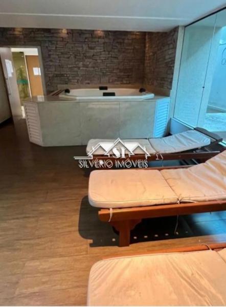 Apartamento à venda com 1 quarto, 70m² - Foto 13
