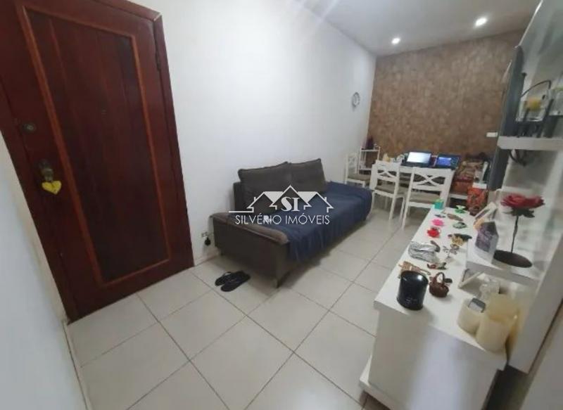 Apartamento à venda com 2 quartos, 60m² - Foto 7