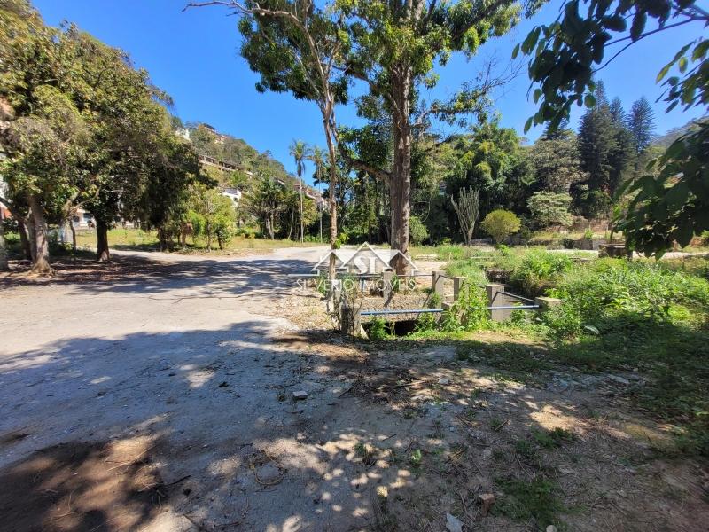 Terreno em Quissamã - Petrópolis/RJ 