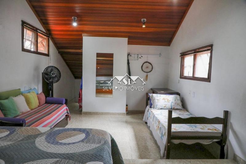 Casa à venda com 8 quartos, 700m² - Foto 17