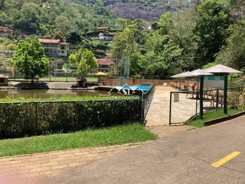 Casa à venda com 8 quartos, 700m² - Foto 11