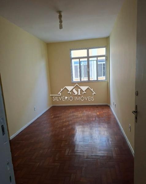 Apartamento em Mosela - Petrópolis/RJ  - 3 Quartos