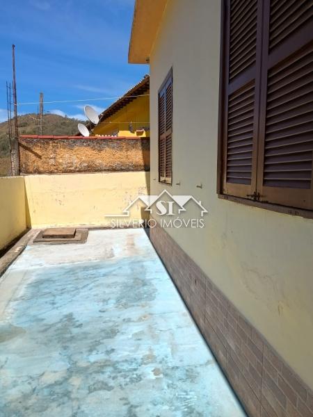 Casa para alugar com 2 quartos, 187m² - Foto 12