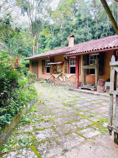 Sítio em Alto - Nova Friburgo/RJ  - 3 Quartos