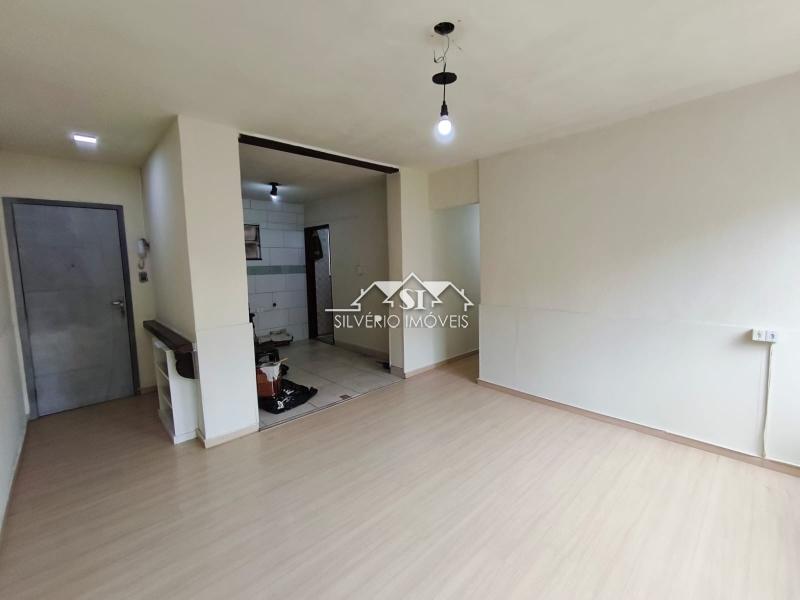 Apartamento à venda com 3 quartos, 75m² - Foto 3