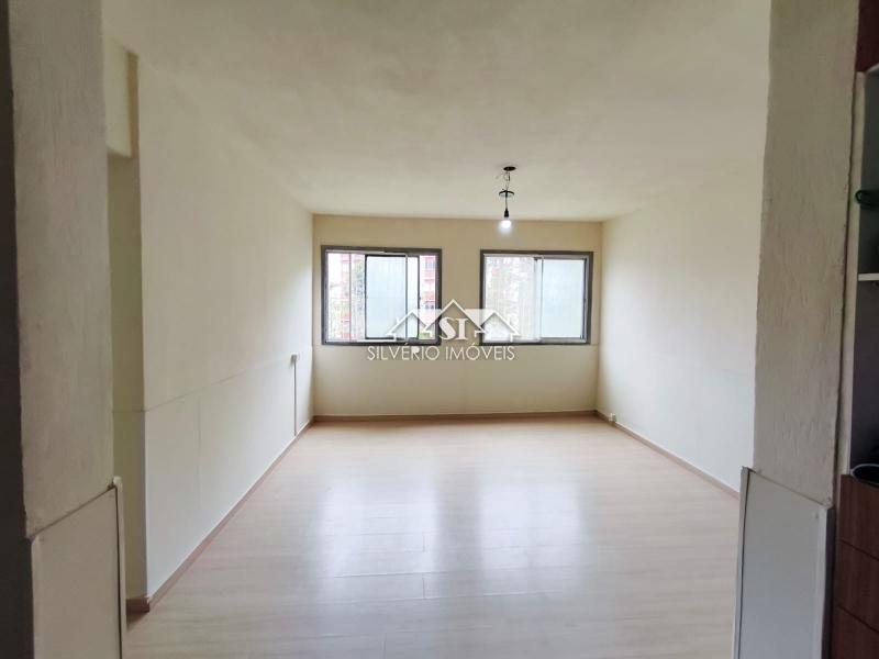 Apartamento à venda com 3 quartos, 75m² - Foto 1