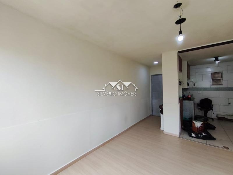 Apartamento à venda com 3 quartos, 75m² - Foto 4