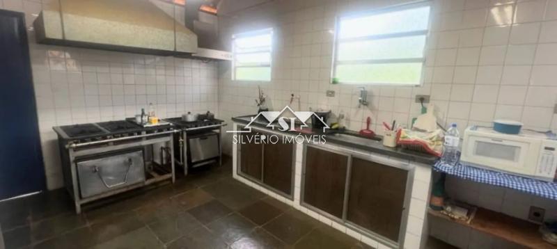 Sítio à venda com 15 quartos, 1000m² - Foto 10