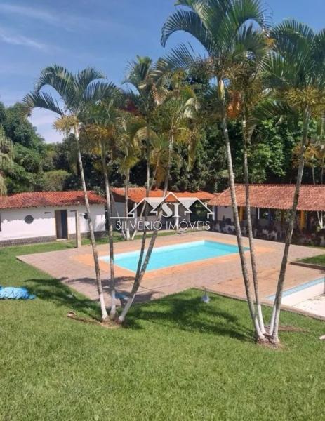 Sítio à venda com 15 quartos, 1000m² - Foto 2