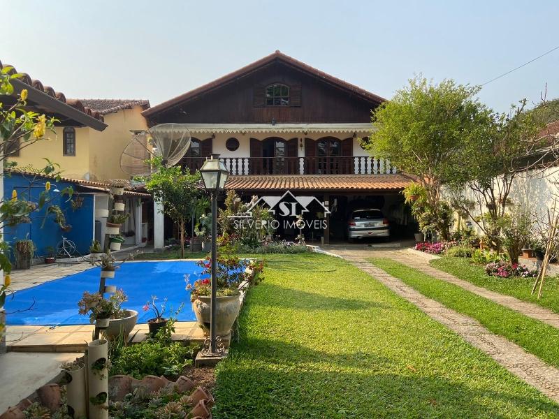 Casa em Nogueira - Petrópolis/RJ  - 3 Quartos
