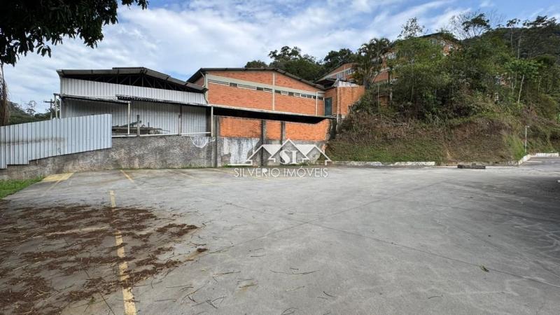 Galpão em Duarte da Silveira - Petrópolis/RJ 