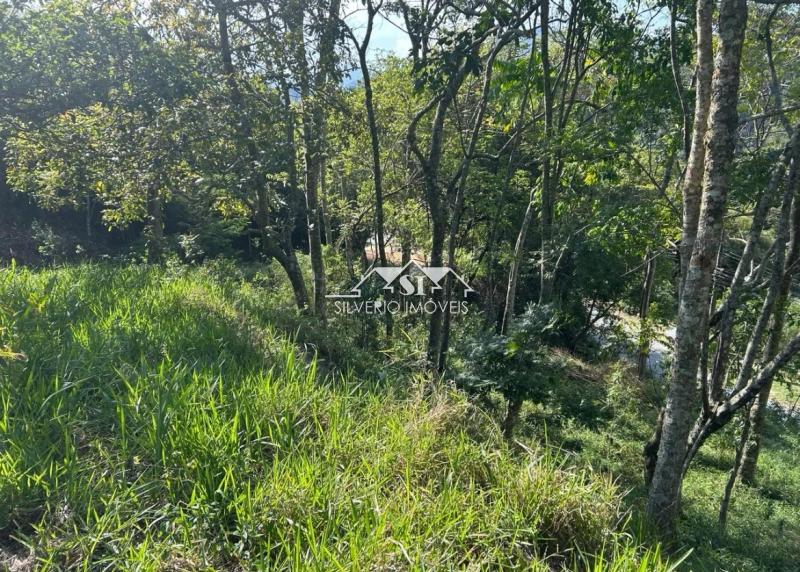 Terreno em Caxambú - Petrópolis/RJ 