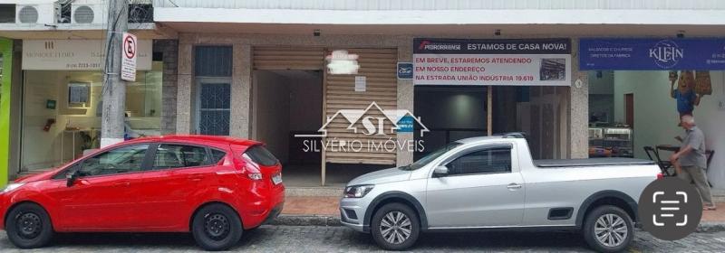 Loja em Pedro do Rio - Petrópolis/RJ 