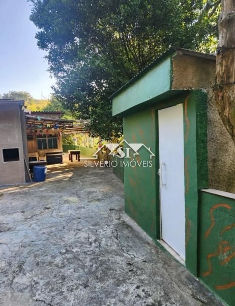 Sítio em Duques - Rio de Janeiro/RJ  - 4 Quartos