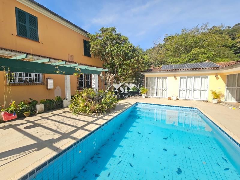 Casa em Centro - Petrópolis/RJ  - 8 Quartos