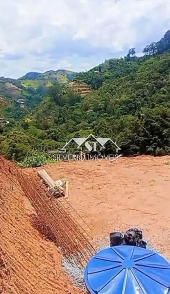 Terreno em Caxambú - Petrópolis/RJ 