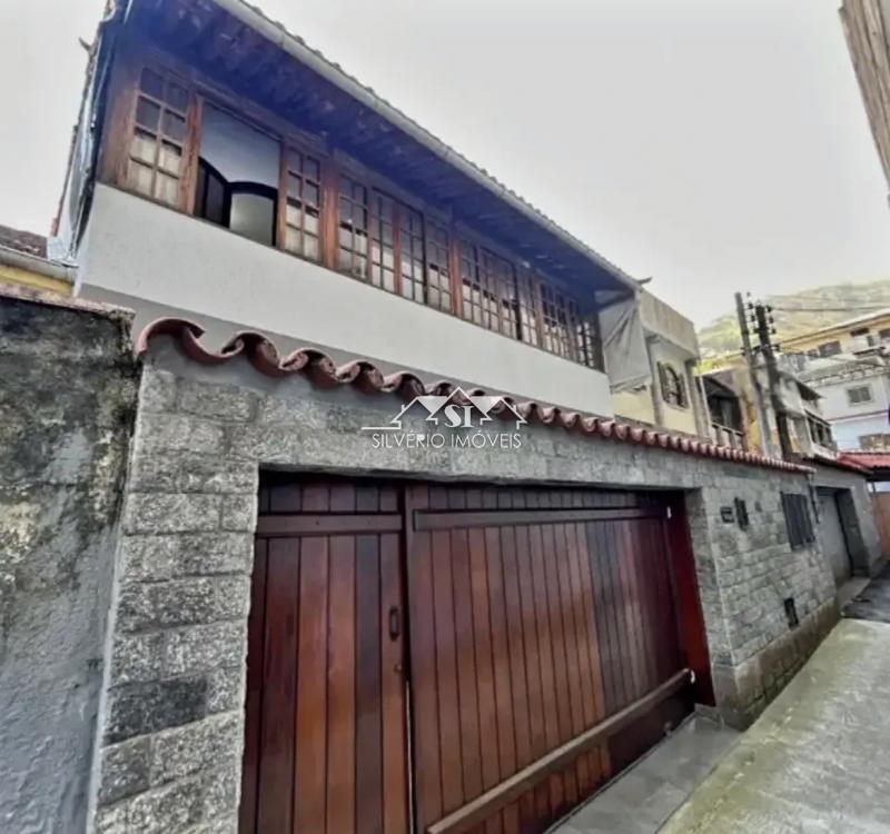 Casa, 5 quartos, 132 m² - Foto 1