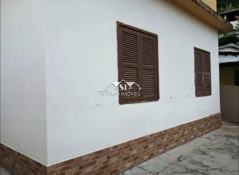 Casa para alugar em Carangola, Petrópolis - RJ