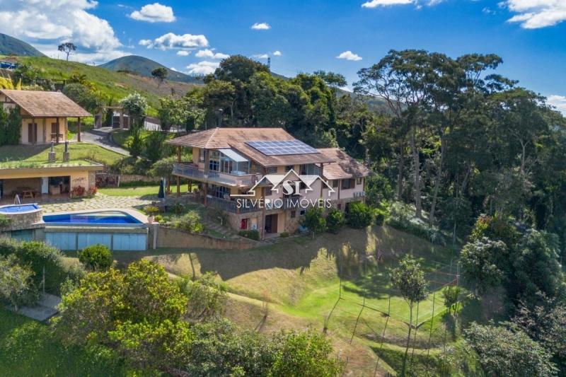 Casa à venda em Itaipava, Petrópolis - RJ