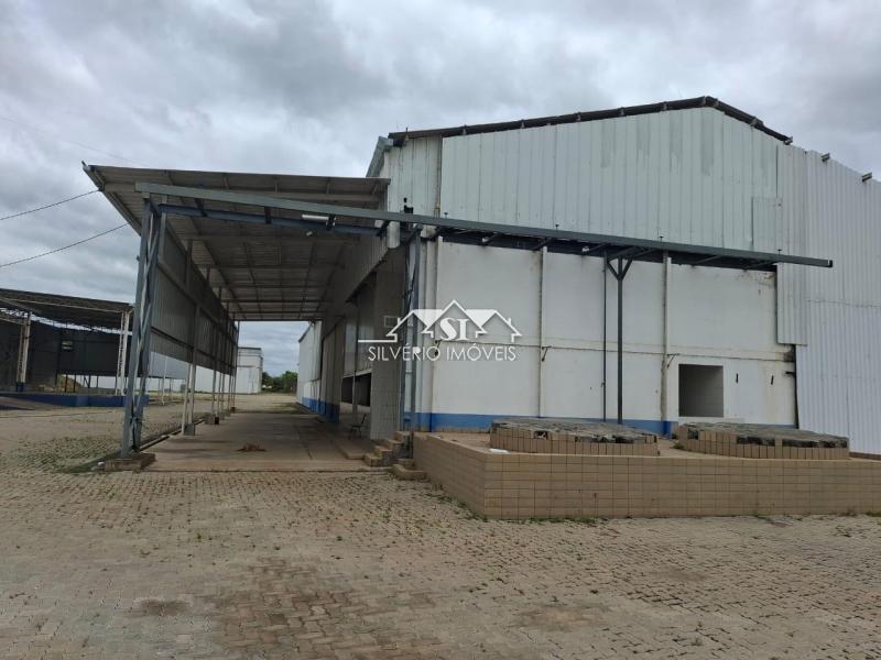 Imóvel Comercial para Alugar em Cantagalo, Três Rios - RJ - Foto 32