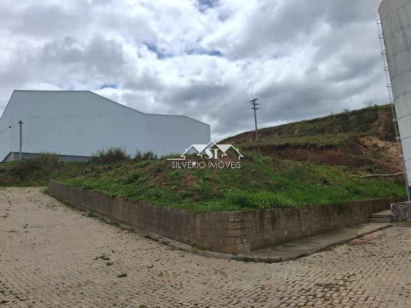 Imóvel Comercial para Alugar em Cantagalo, Três Rios - RJ - Foto 36