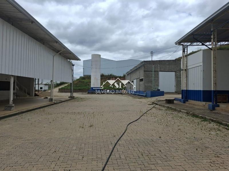 Imóvel Comercial para Alugar em Cantagalo, Três Rios - RJ - Foto 6