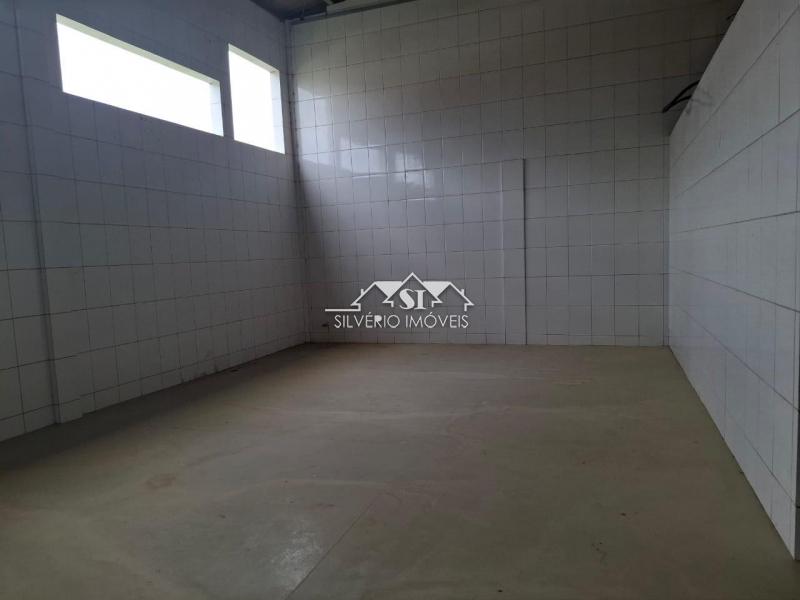 Imóvel Comercial para Alugar em Cantagalo, Três Rios - RJ - Foto 9