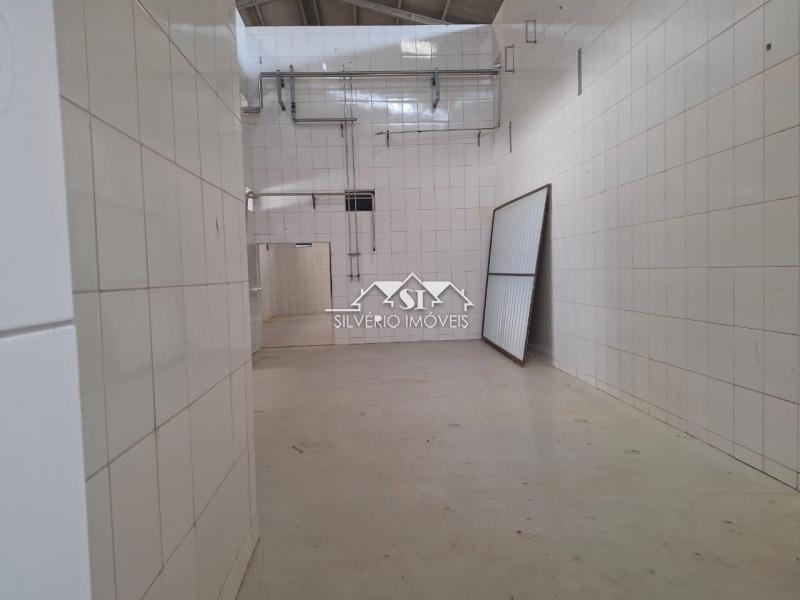 Imóvel Comercial para Alugar em Cantagalo, Três Rios - RJ - Foto 12