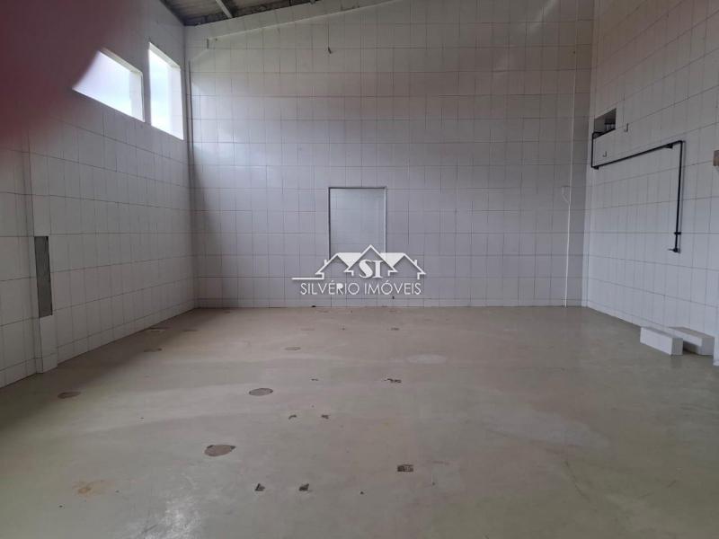 Imóvel Comercial para Alugar em Cantagalo, Três Rios - RJ - Foto 14