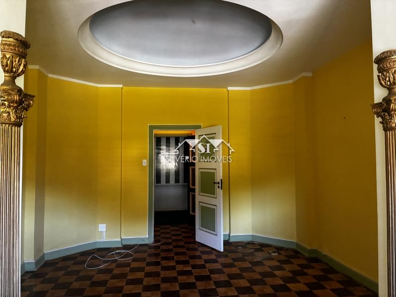 Apartamento à venda em Quitandinha, Petrópolis - RJ