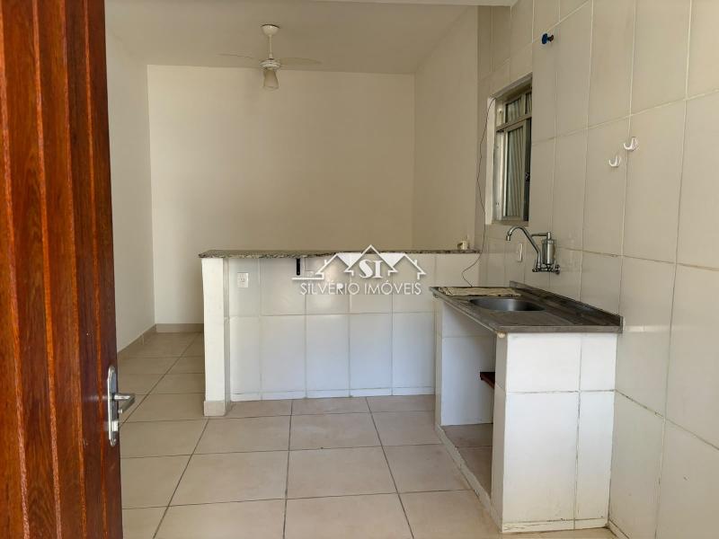 Kitnet / Conjugado para Alugar em Mosela, Petrópolis - RJ - Foto 2