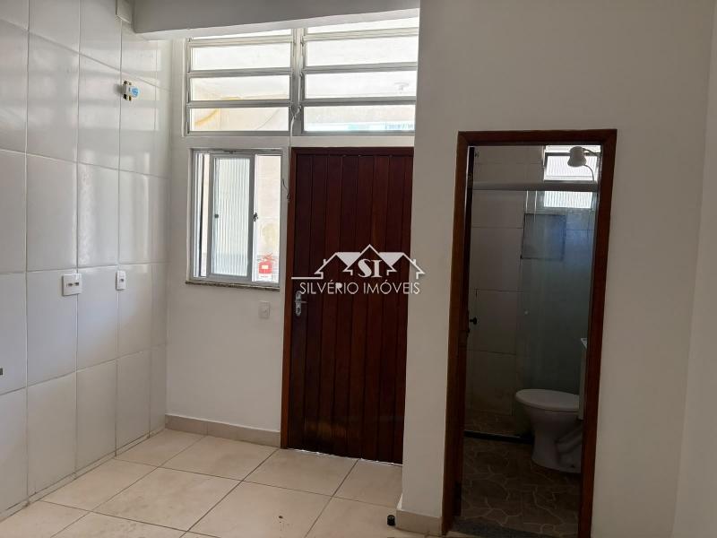 Kitnet / Conjugado para Alugar em Mosela, Petrópolis - RJ - Foto 4