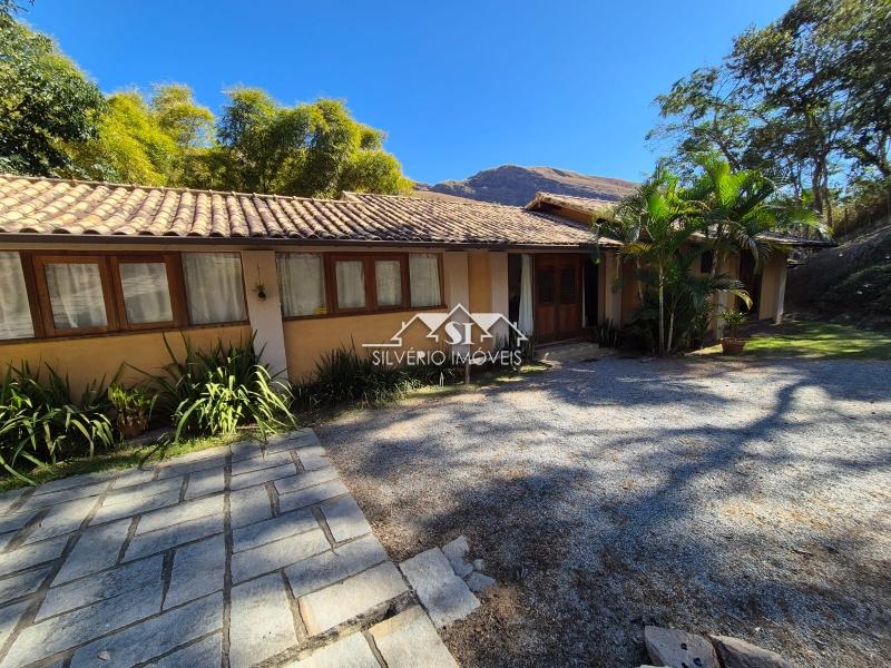 Casa para alugar em Rio Bonito, São José do Vale do Rio Preto - RJ