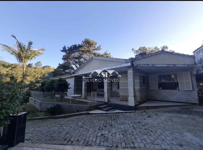 Casa à venda em Fazenda Inglesa, Petrópolis - RJ