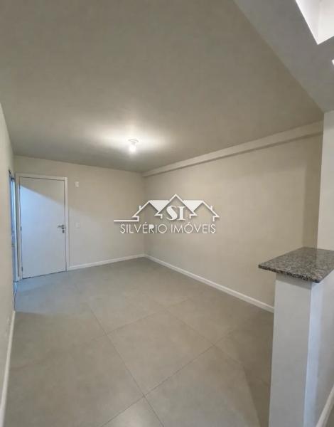 Apartamento para Alugar em Dias de Oliveira, Petrópolis - RJ - Foto 2
