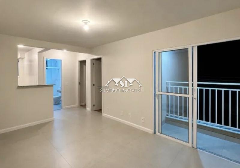 Apartamento para Alugar em Dias de Oliveira, Petrópolis - RJ - Foto 1