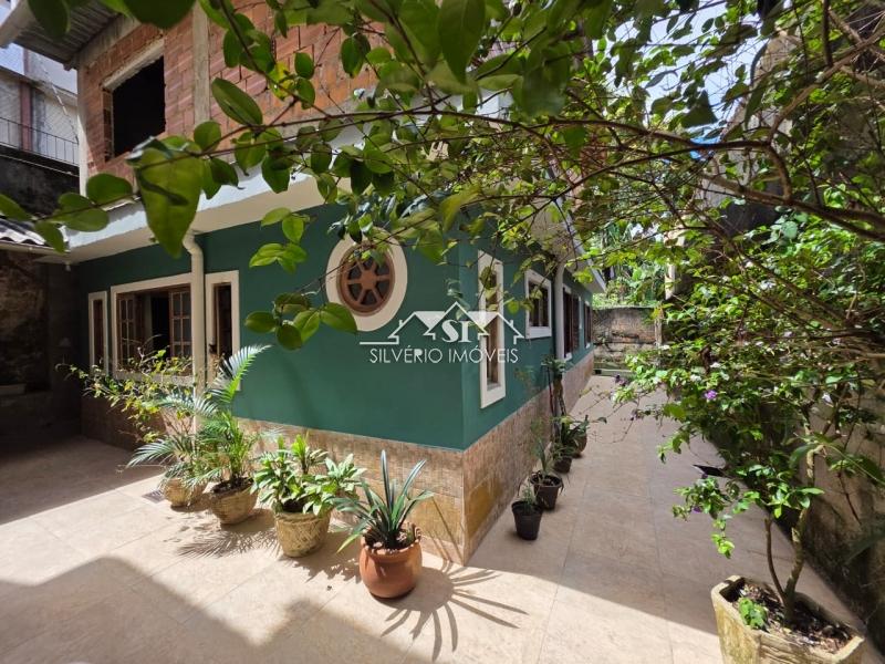 Casa, 3 quartos, 210 m² - Foto 1