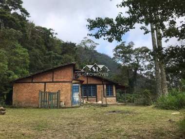 [CI 33514] Terreno em Quarteirão Brasileiro, Petrópolis/RJ
