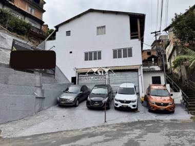 [CI 39969] Prédio residencial e comercial em Siméria, Petrópolis/RJ