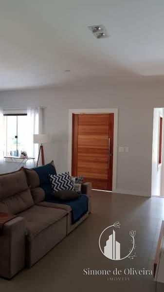 Comprar Casa em Itaipava, Petrópolis/RJ - Simone de Oliveira Imóveis