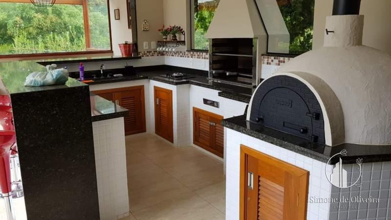 Comprar Casa em Itaipava, Petrópolis/RJ - Simone de Oliveira Imóveis