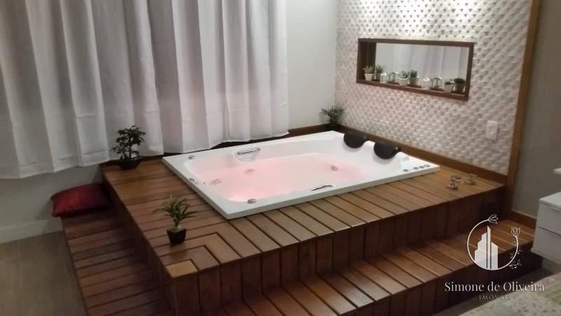 Comprar Casa em Itaipava, Petrópolis/RJ - Simone de Oliveira Imóveis