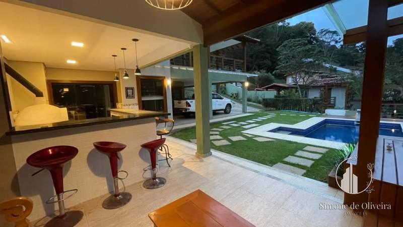 Comprar Casa em Itaipava, Petrópolis/RJ - Simone de Oliveira Imóveis