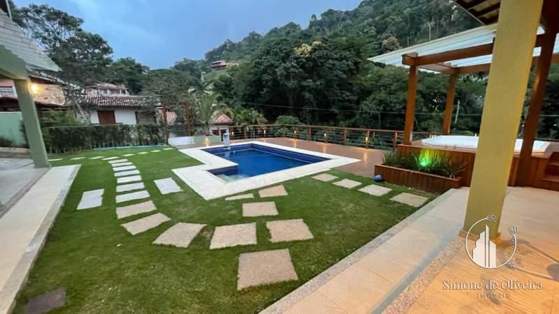 Comprar Casa em Itaipava, Petrópolis/RJ - Simone de Oliveira Imóveis