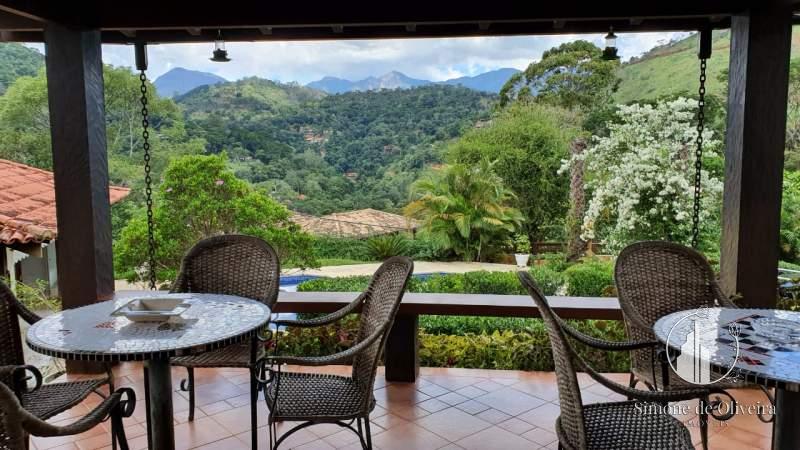 Comprar Casa em Itaipava, Petrópolis/RJ - Simone de Oliveira Imóveis