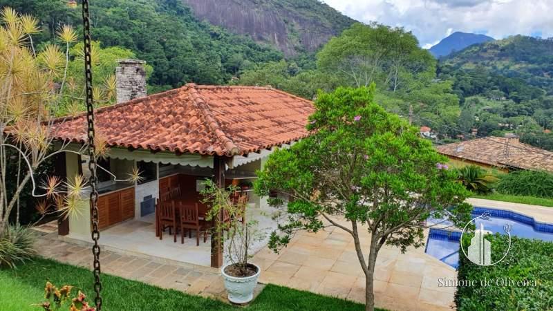 Comprar Casa em Itaipava, Petrópolis/RJ - Simone de Oliveira Imóveis