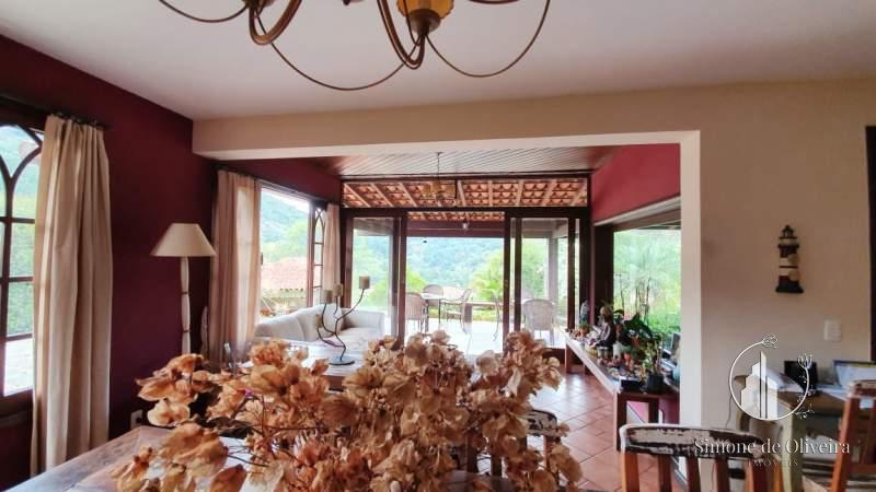 Comprar Casa em Itaipava, Petrópolis/RJ - Simone de Oliveira Imóveis