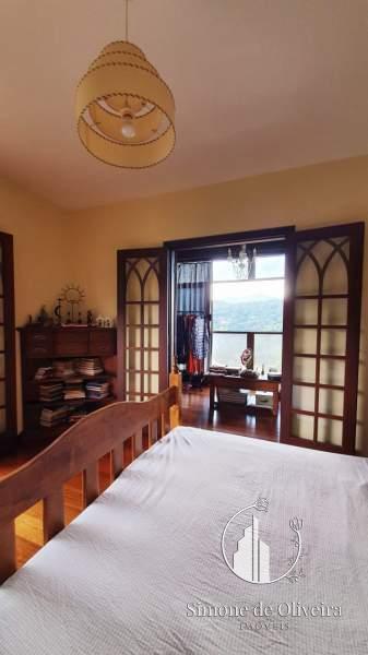 Comprar Casa em Itaipava, Petrópolis/RJ - Simone de Oliveira Imóveis