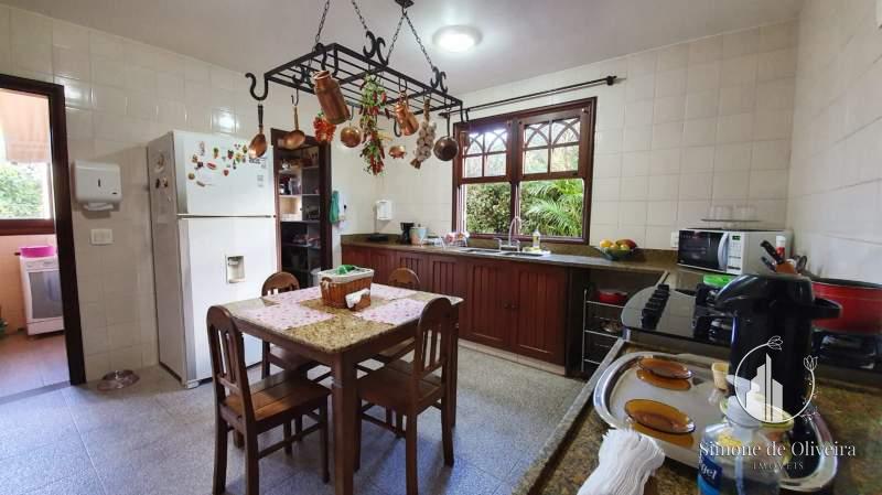 Comprar Casa em Itaipava, Petrópolis/RJ - Simone de Oliveira Imóveis