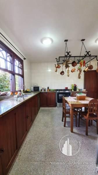 Comprar Casa em Itaipava, Petrópolis/RJ - Simone de Oliveira Imóveis